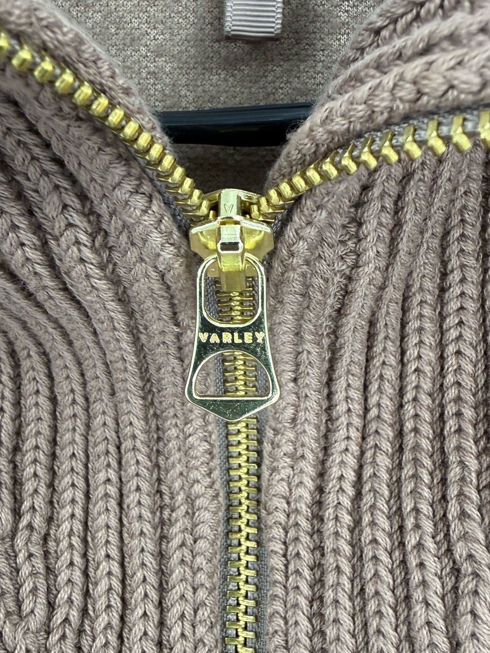 Varley Aspen Bouclé Sherpa Zip-Up Ribbed Collar Vest Gilet, Ash Taupe, Size M - Picture 10 of 10